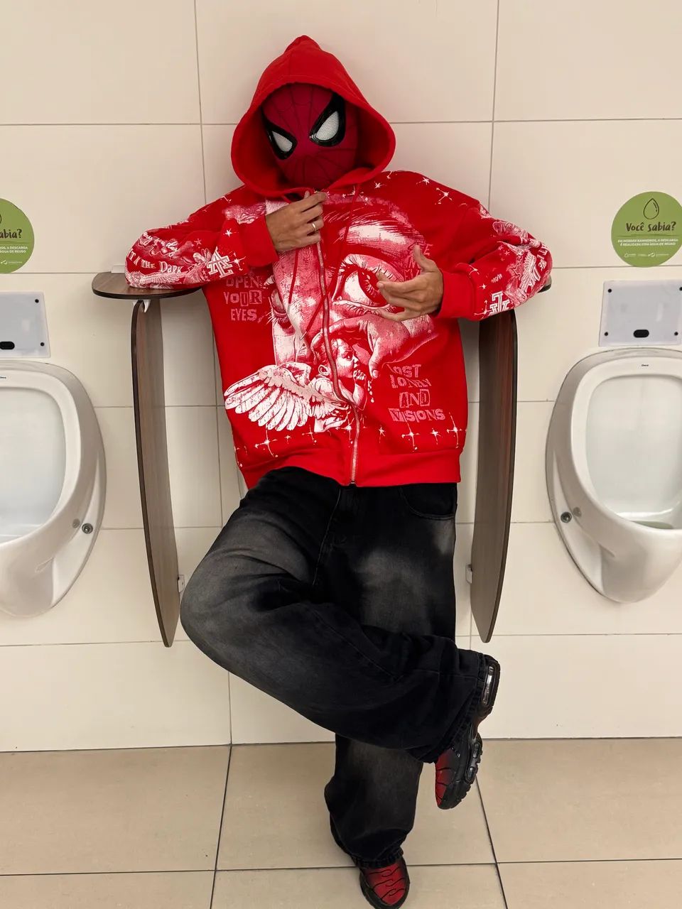 MÁSCARA HOMEM ARANHA COM CONTROLE - Foto 3