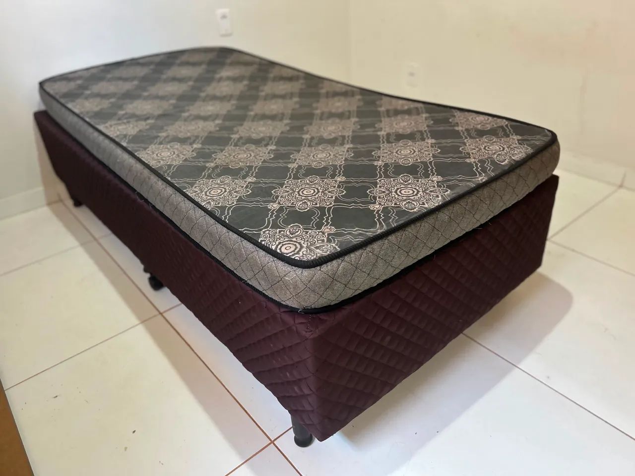 CAMA BOX DE SOLTEIRO  - Foto 2