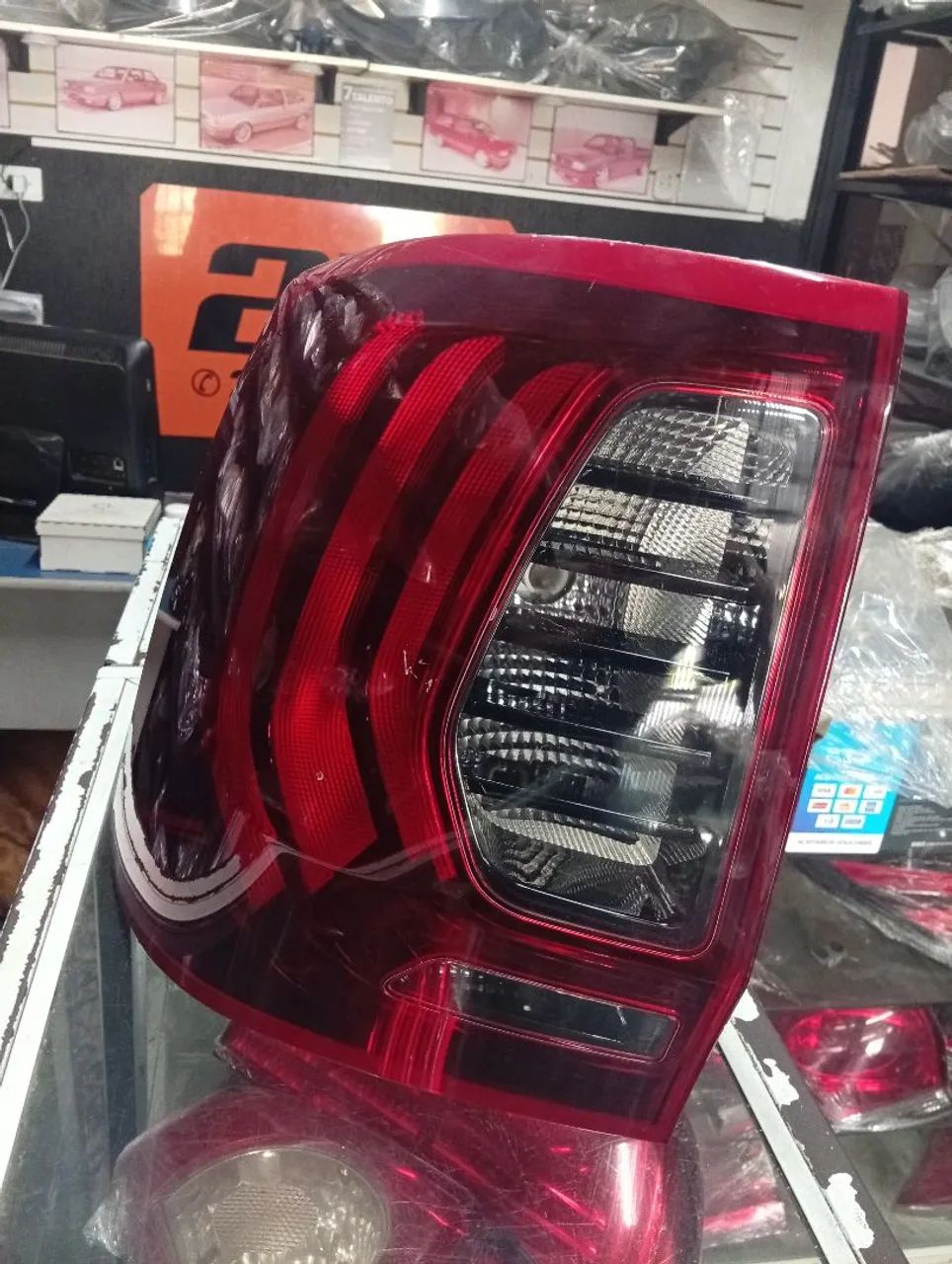 Lanterna traseira Duster oroch - Foto 3