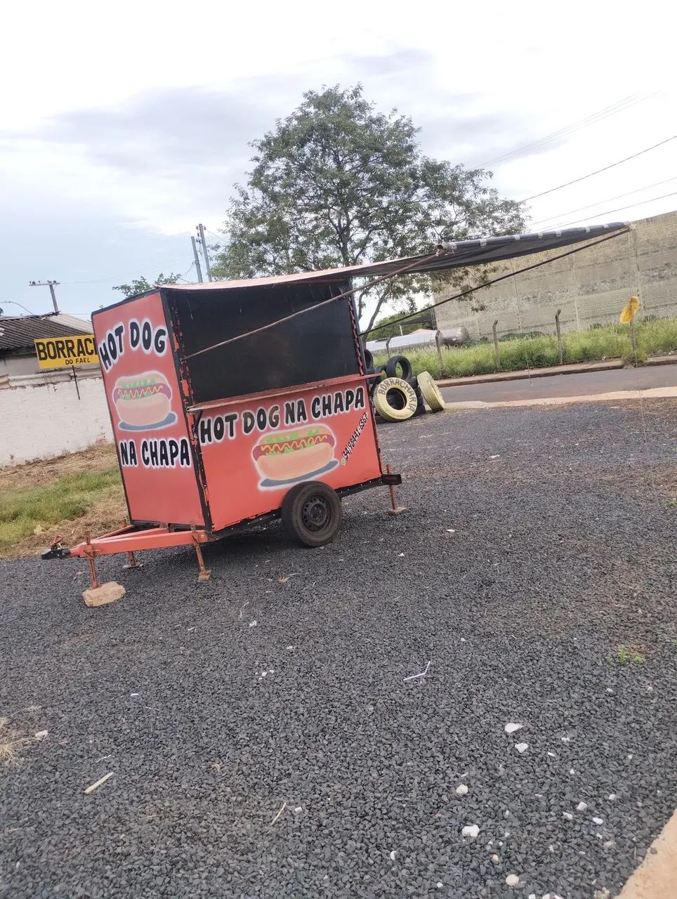 Vendo trailer com engate 