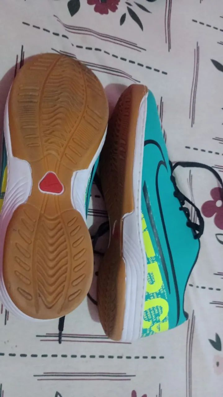 VENDO CHUTEIRA SOCIÉTÉ NIKE  - Foto 3