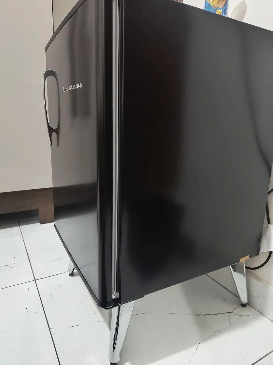 Frigobar Brastemp retro Black 76l  - Foto 2