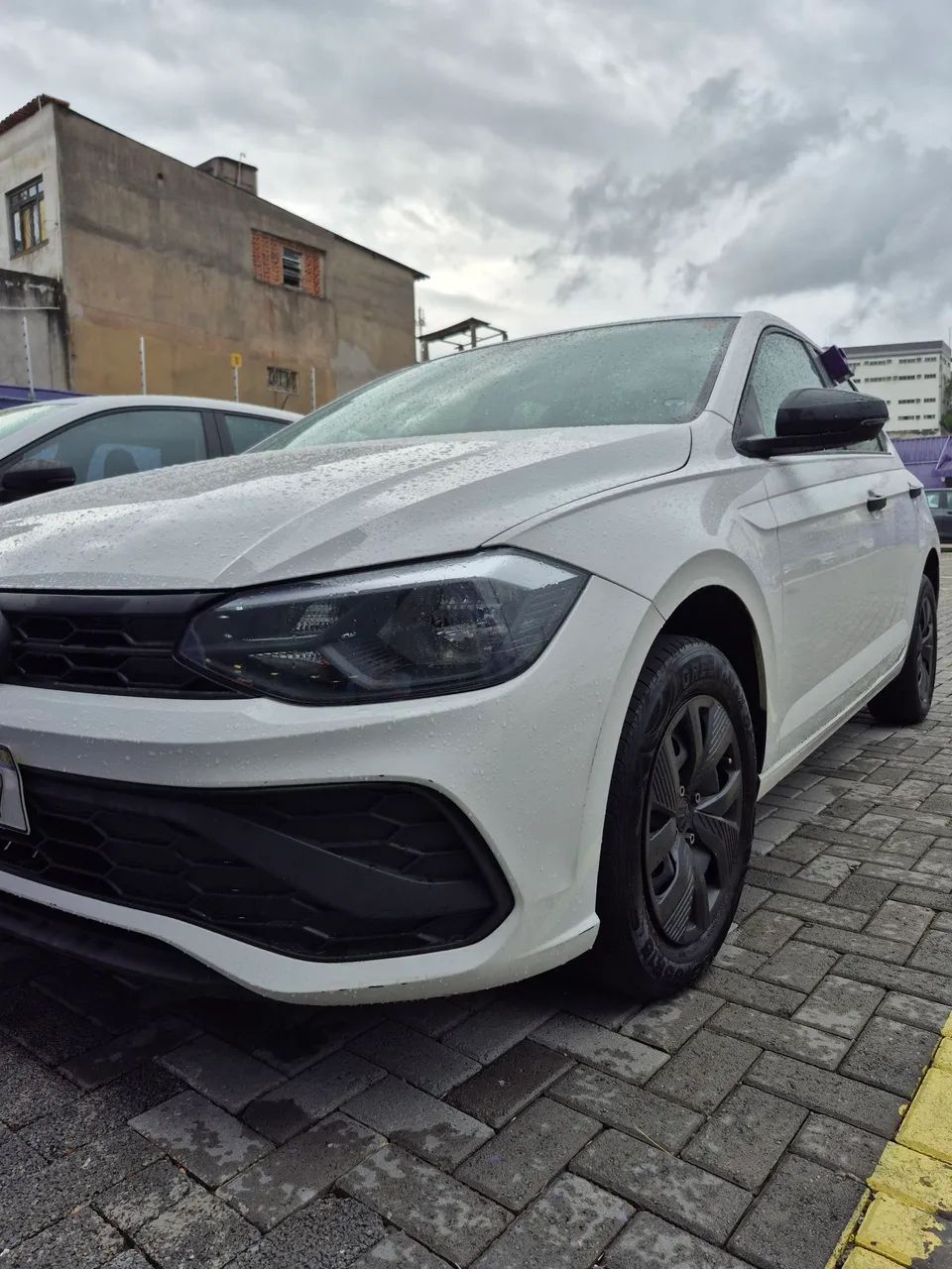 Alugo Polo track 1.0 para uber/pop/InDriver