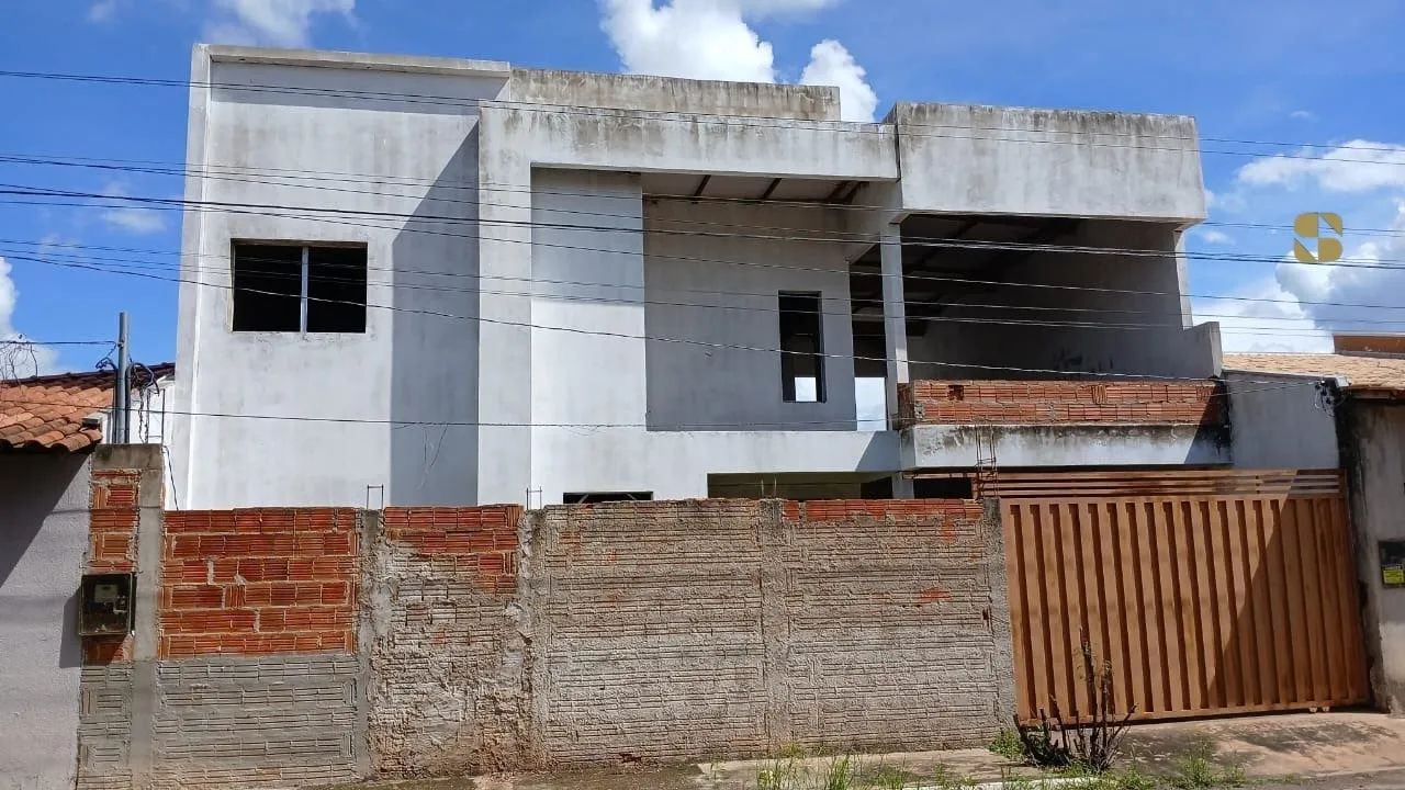 Sobrado no bairro Coxipó com 4 quartos - Foto 2