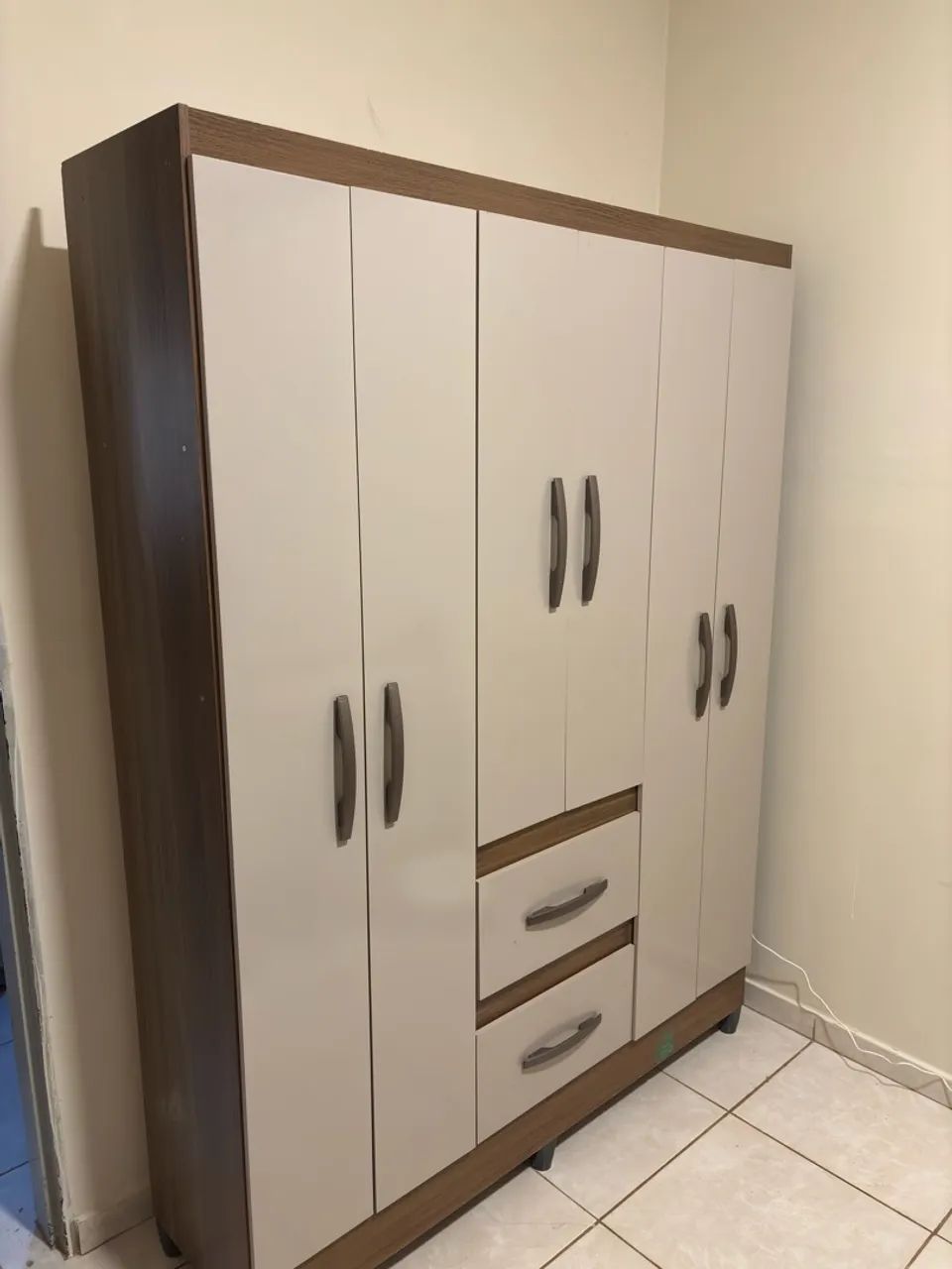 GUARDA ROUPA 