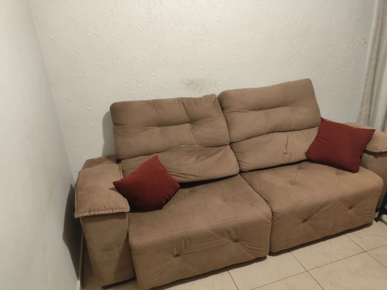 Sofá retrátil e reclinável Marrom