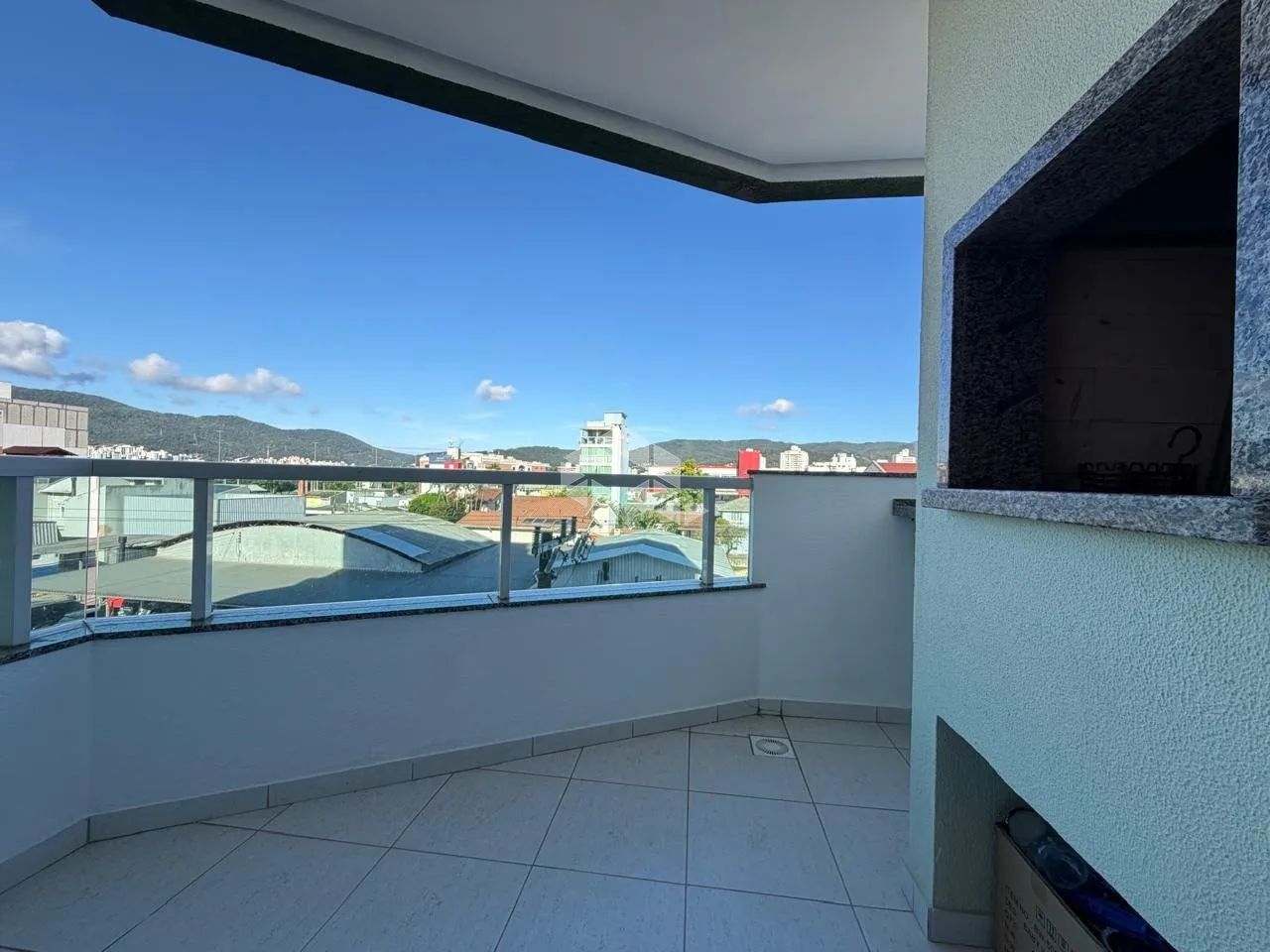APARTAMENTO COM 3 QUARTOS SENDO 1 SUÍTE 1 VAGA DE GARAGEM NA TRINDADE FLORIANÓPOLIS - Foto 5