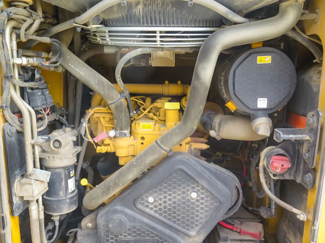 Mini carregadeira CATERPILLAR 250 2025 com 760h de operação - Foto 5