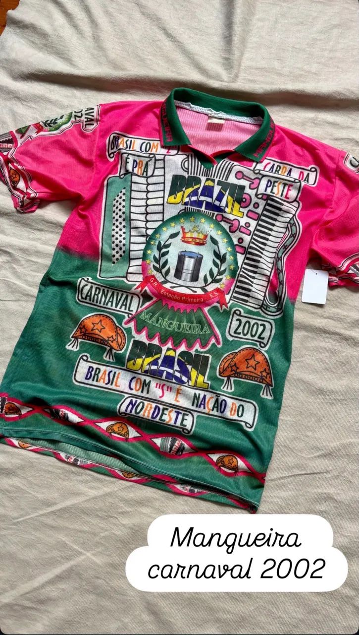 Blusa retrô mangueira 2002 