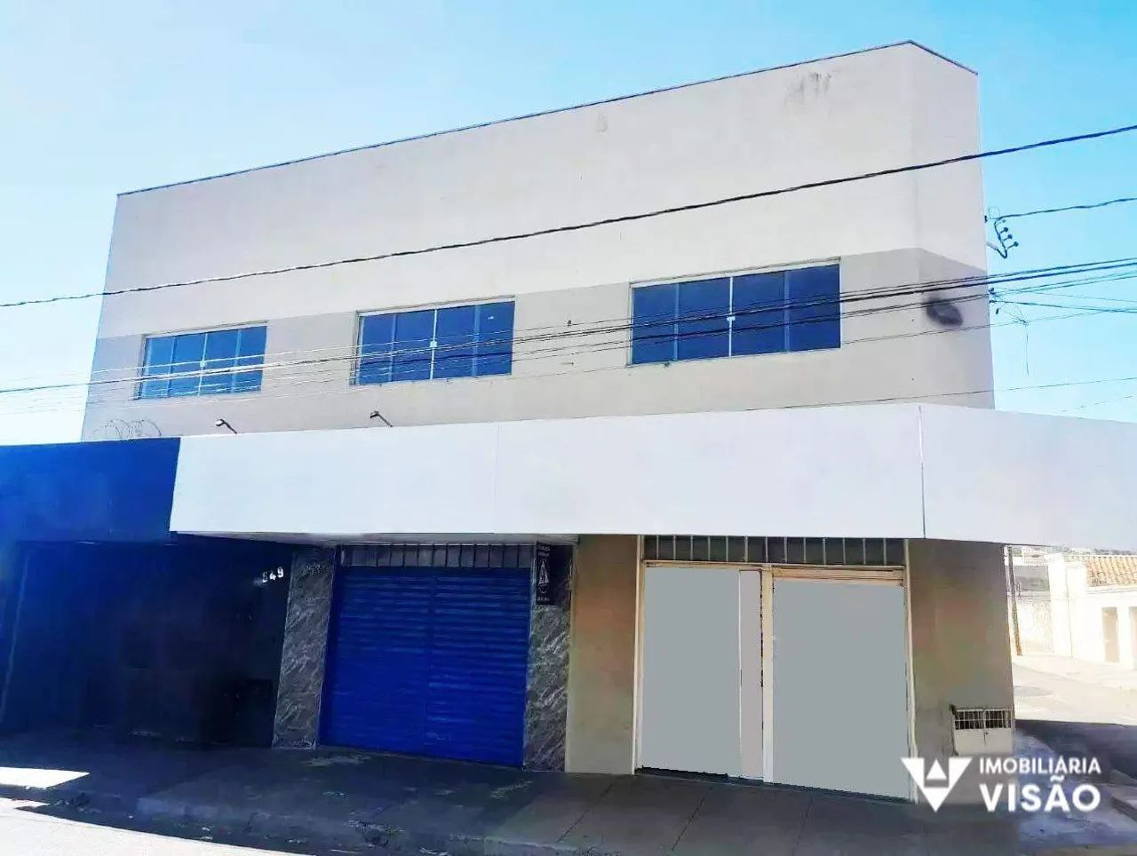 LOJA PARA ALUGAR NO BAIRRO LEBLON, PRÓXIMO AO CONSERVATÓRIO.