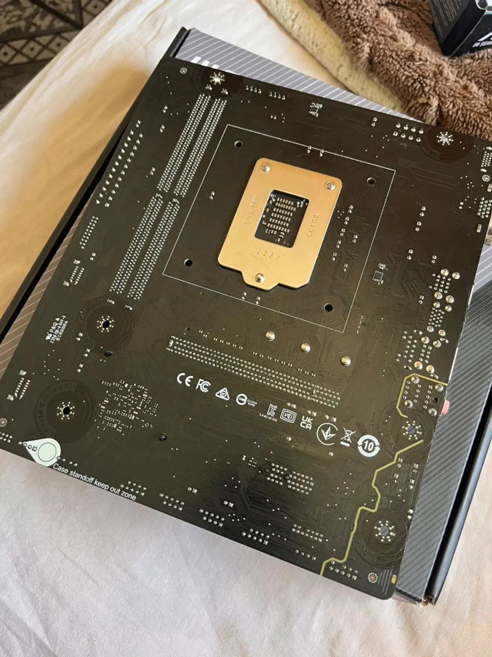 Placa Mãe Intel Pro H519M-B - Para Retirada de Peças - Foto 4
