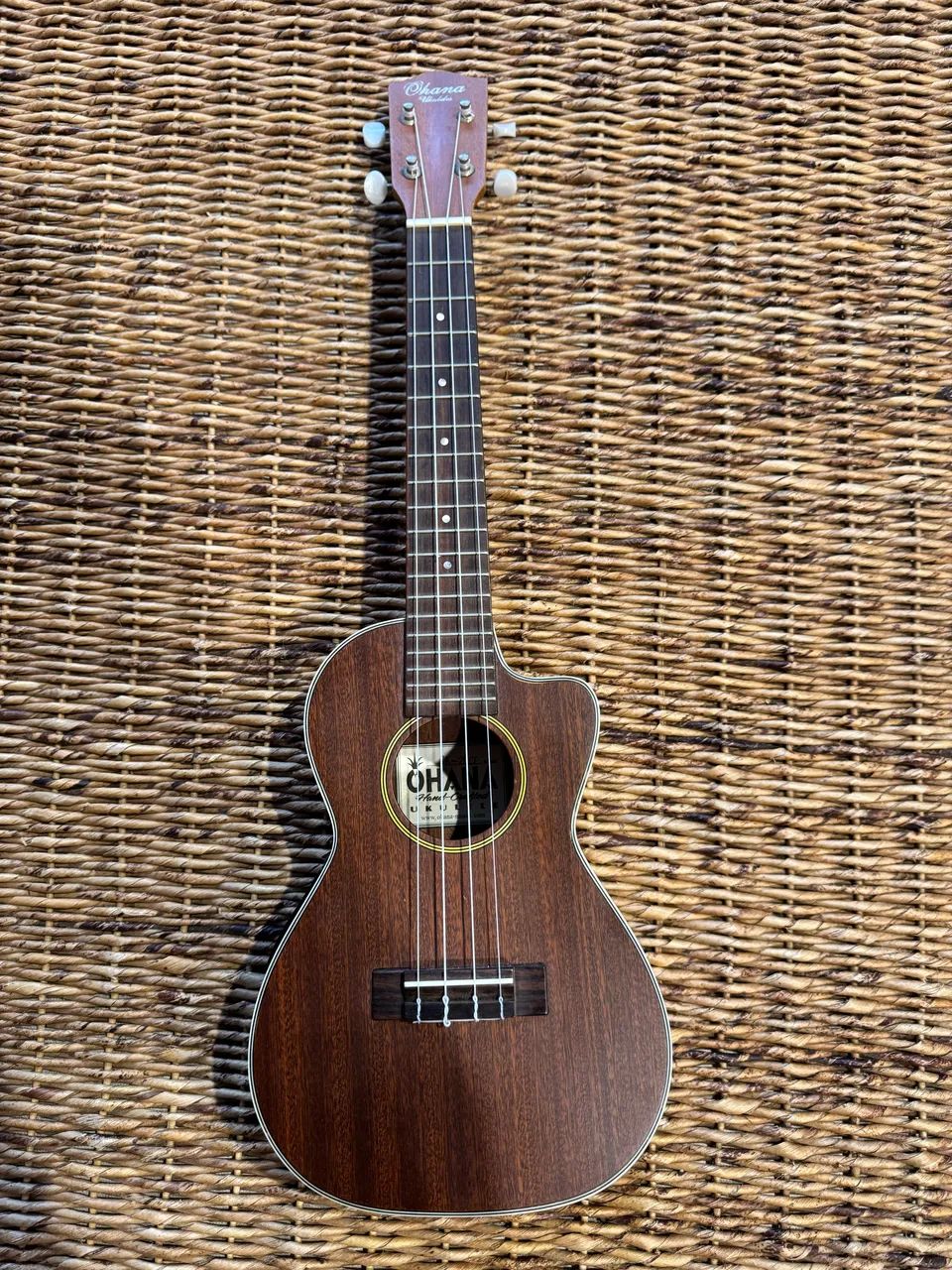 ukulele ck-20e