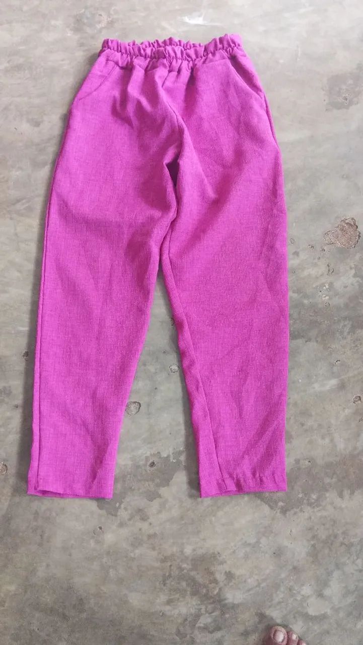 Lote de calça em tecidos Tam M/G - Foto 3