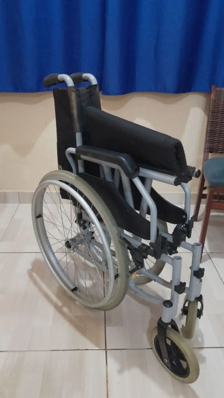 Cadeira de rodas  - Foto 2