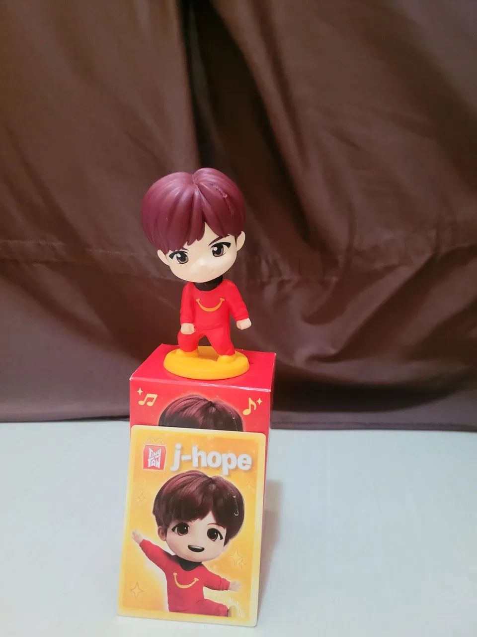 Boneco J-hoje BTS Tinytan com caixa