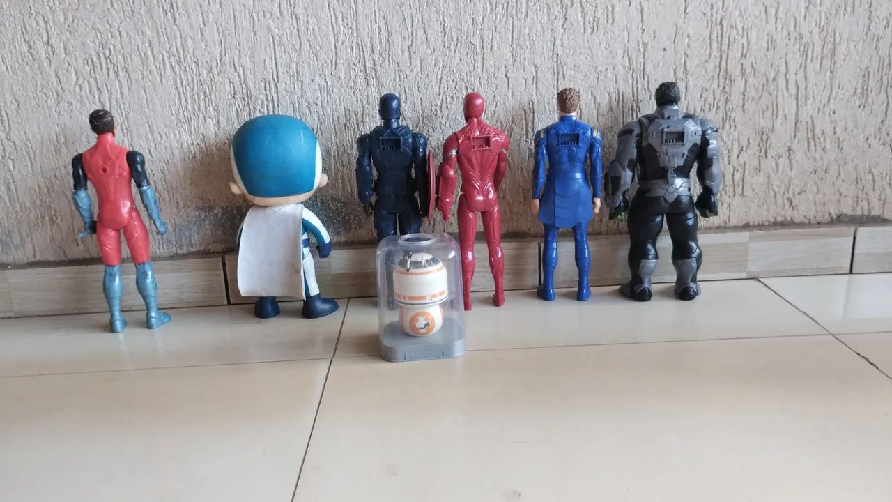 Bonecos - Foto 4