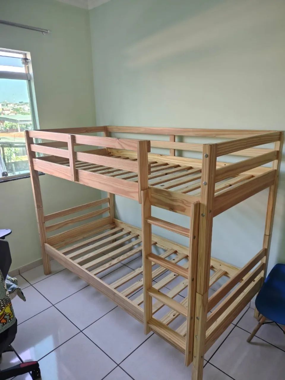 Cama Beliche em Madeira Maciça da TokStok