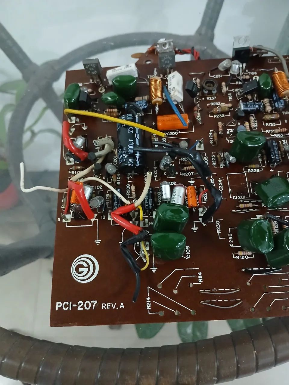 Gradiente S95 ( Placa de saida para aproveitamento de componentes) - Foto 3