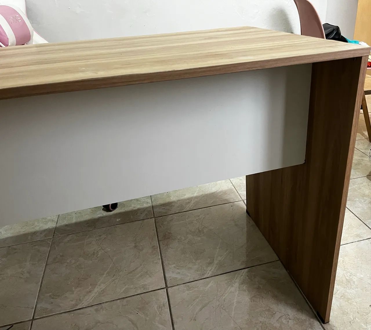 MESA DE ESCRITÓRIO EM ÓTIMO ESTADO - Foto 4