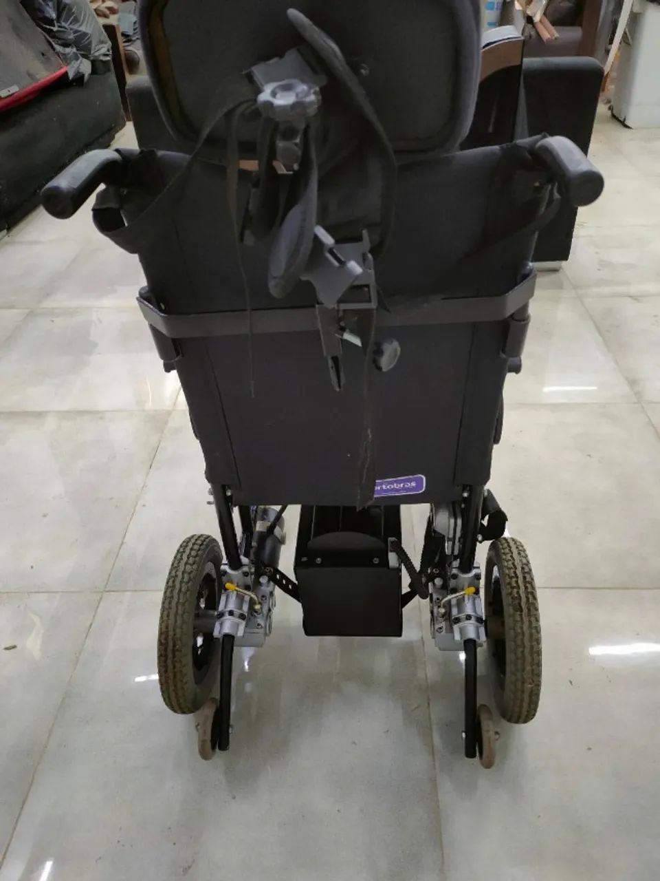 cadeira rodas motorizada elétrica - Foto 2