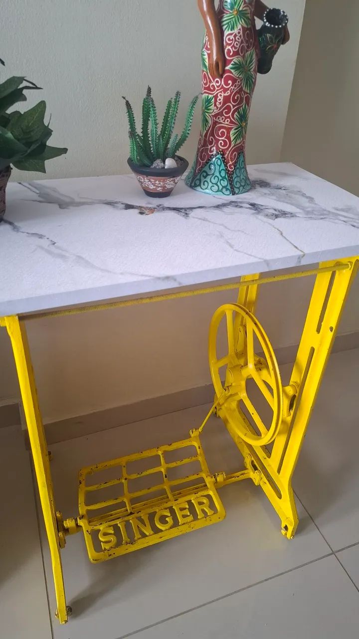 Aparador em ferro 