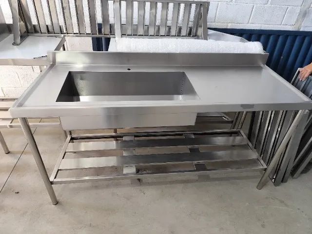 Pia Inox Reforçada 1,10x0,60x0,90m Tampo Chapa 20