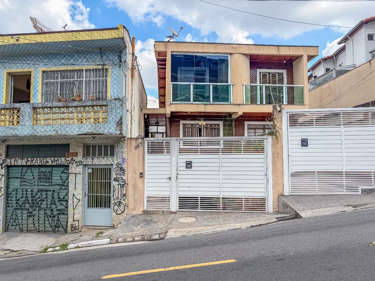 Casa para venda em Moinho Velho com 4 quartos, sendo 1 suíte, 5 vagas, 206m²