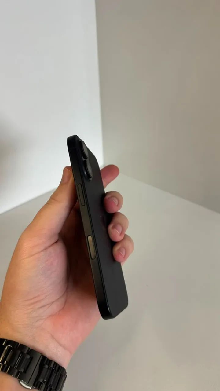 IPhone 16 128GB/ Seminovo