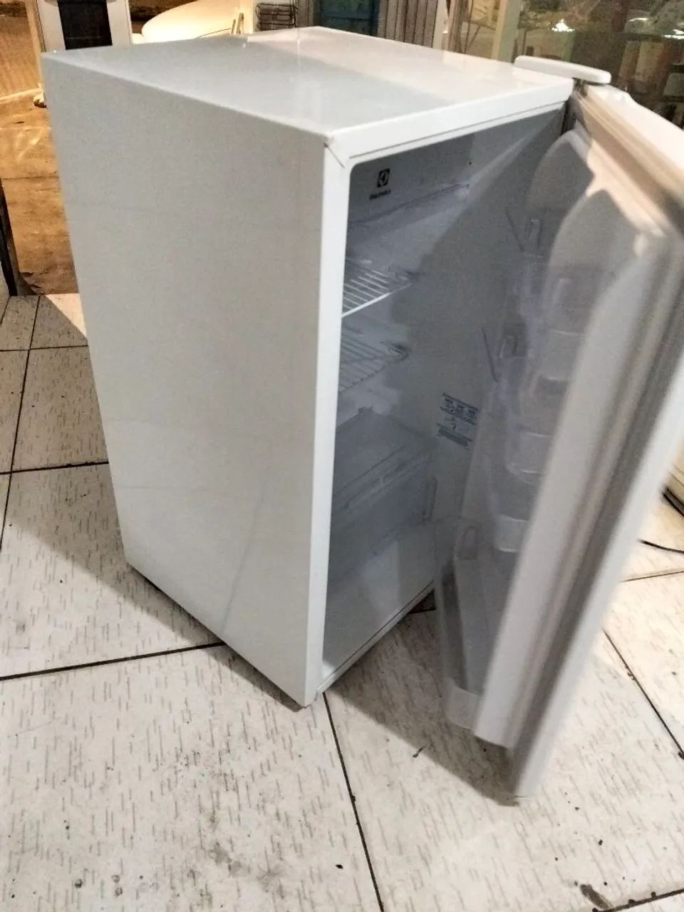 Frigobar sem marca de uso entrega e garantia  - Foto 4
