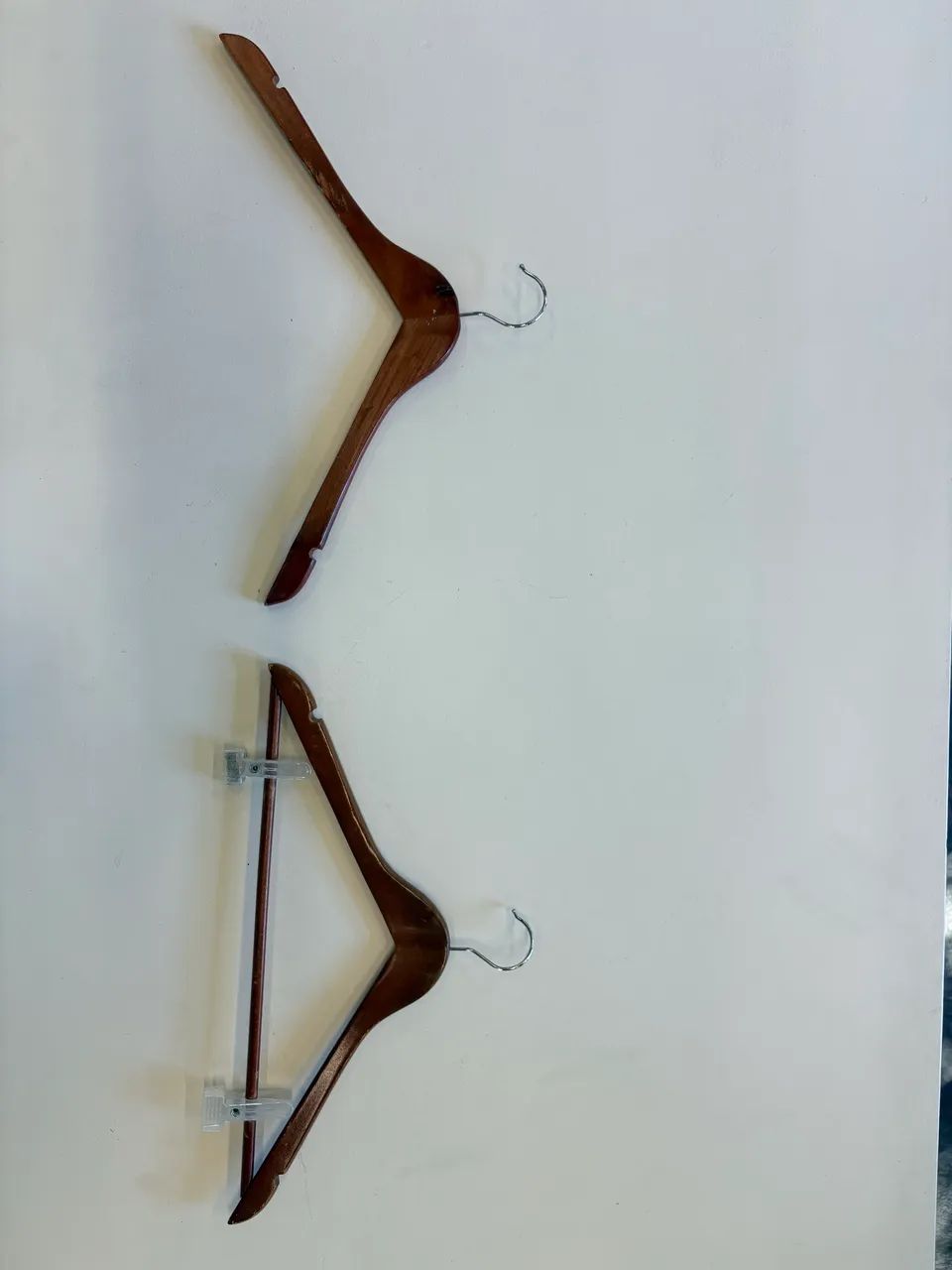 Cabides de Madeira de Alta Qualidade - Ideal para Organização e Lojas - Foto 3