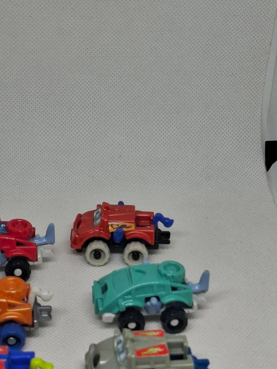 Kinder ovo  carrinhos. - Foto 3