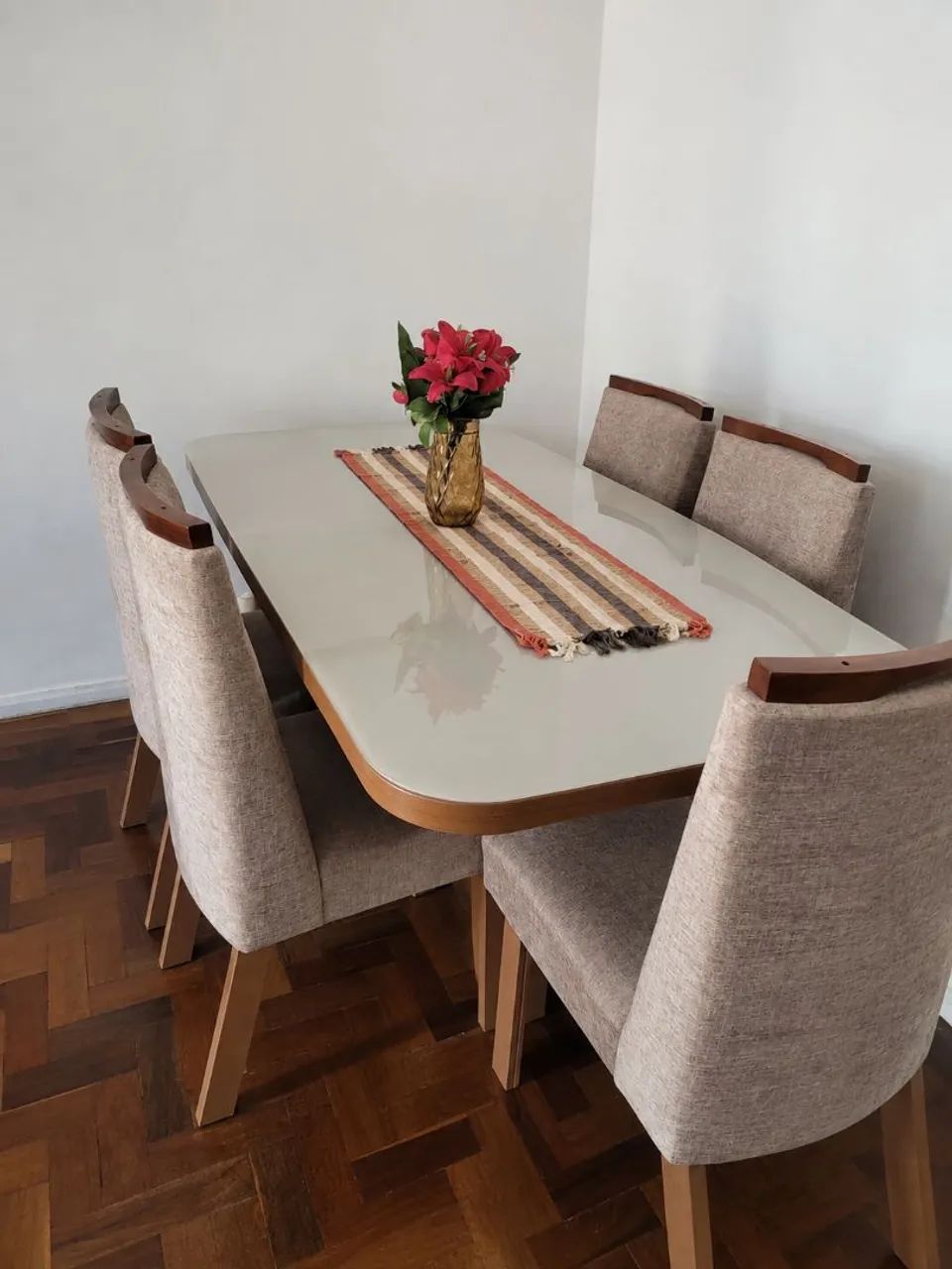 Mesa de Jantar 6 cadeiras