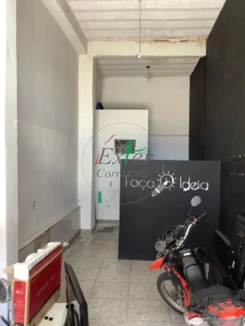 Loja localizada no Centro Comercial do bairro