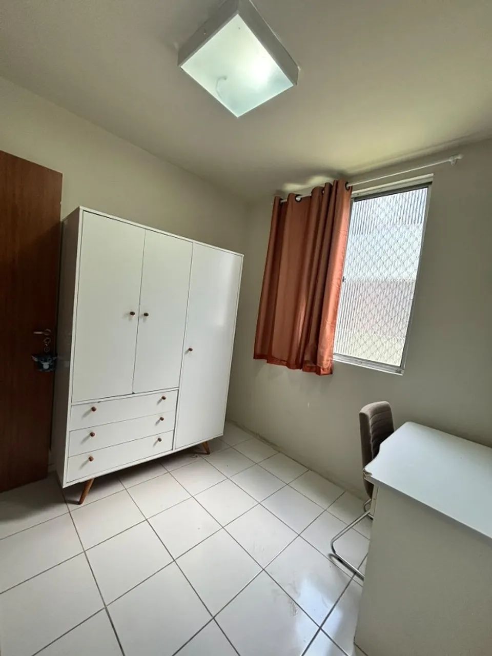 Alugo apartamento no Tabuleiro dos Martins