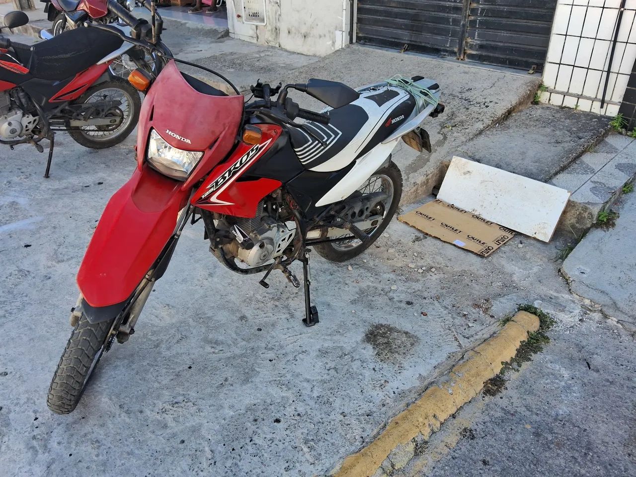 Bros 125 es 2014