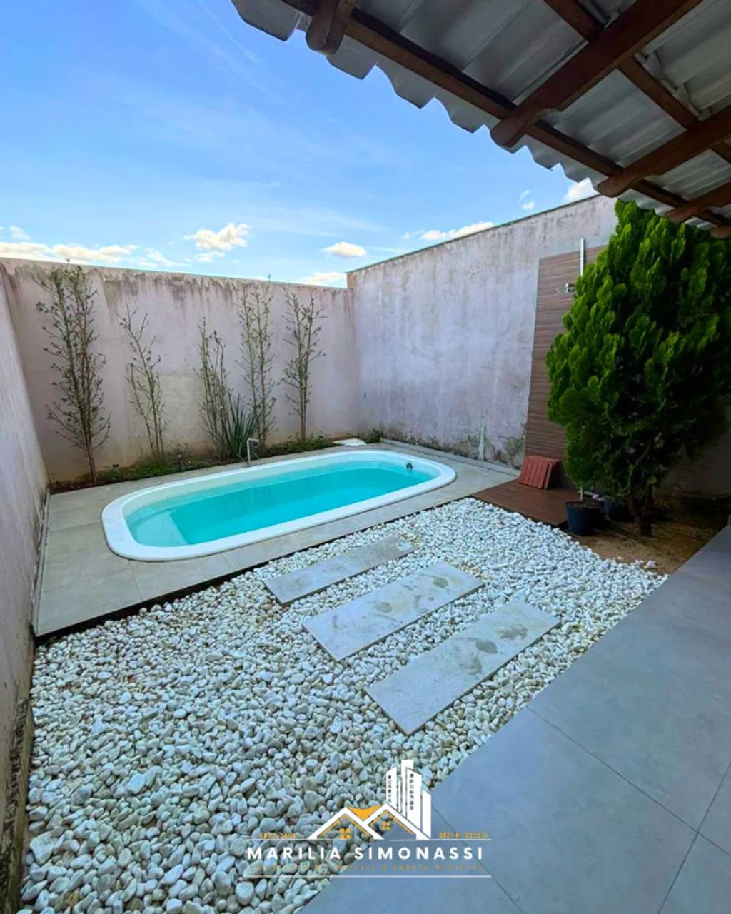 VENDO CASA DUPLEX - LUIZ IGLESIAS 