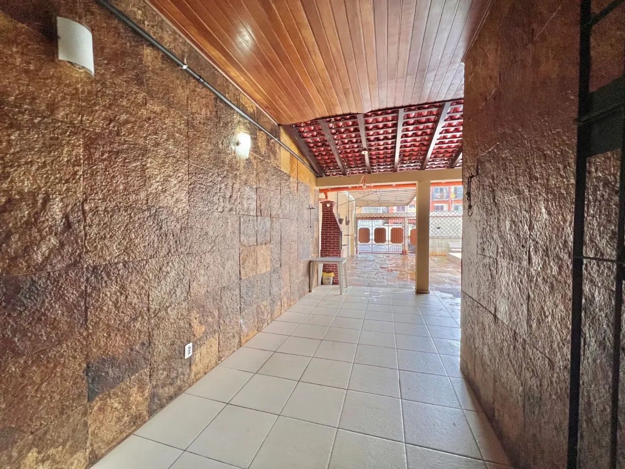 Casa impecável à venda com 5 quartos , 271 m2 com piscina  - Foto 3