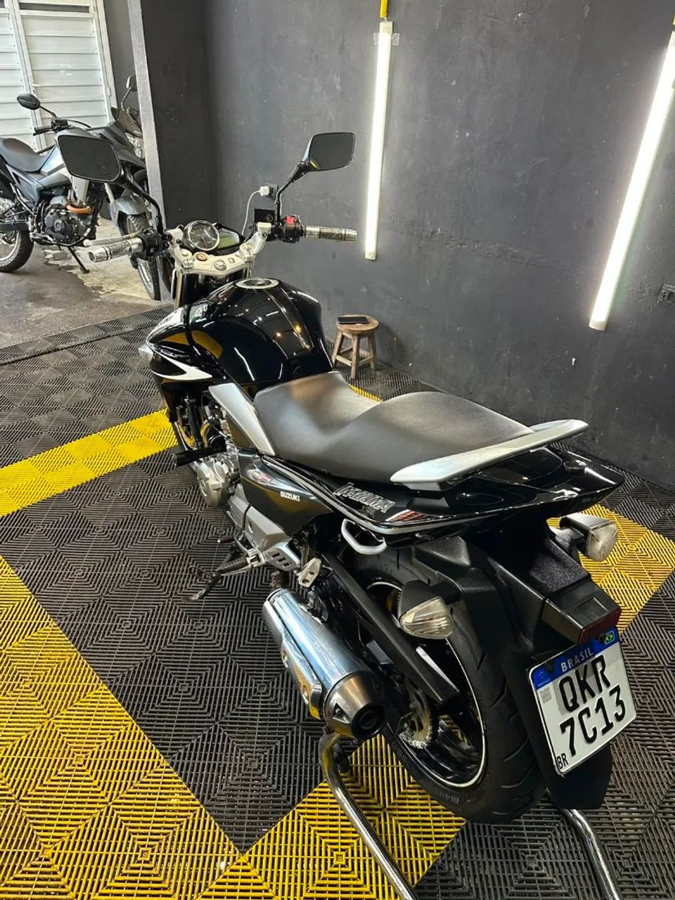 Suzuki 250 conservada  - Foto 5