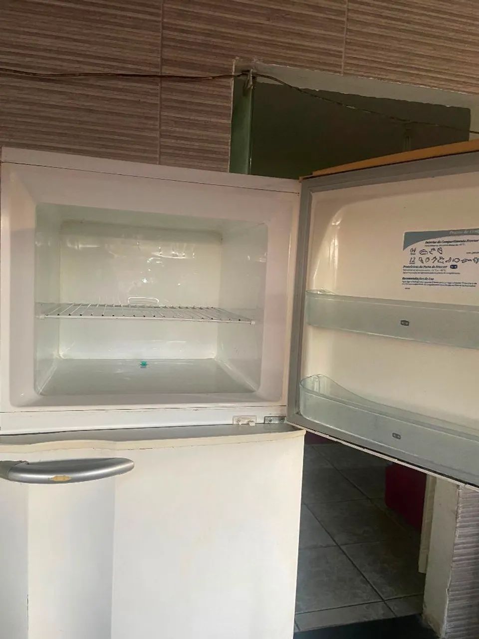 Geladeira Eletrolux duplex 355 litros - Foto 4
