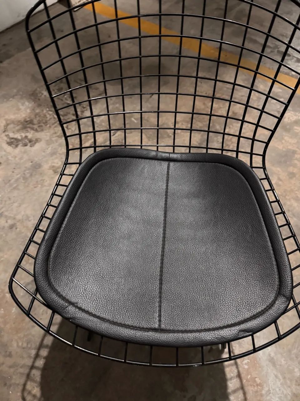 4 Cadeiras Bertoia Preto da Tok&Stok - Foto 5