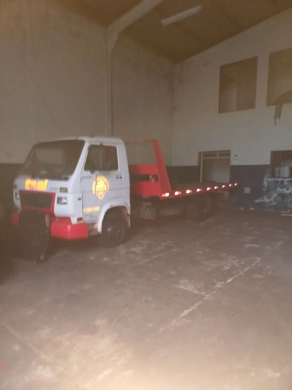Caminhao 8-150 na plataforma  - Foto 3