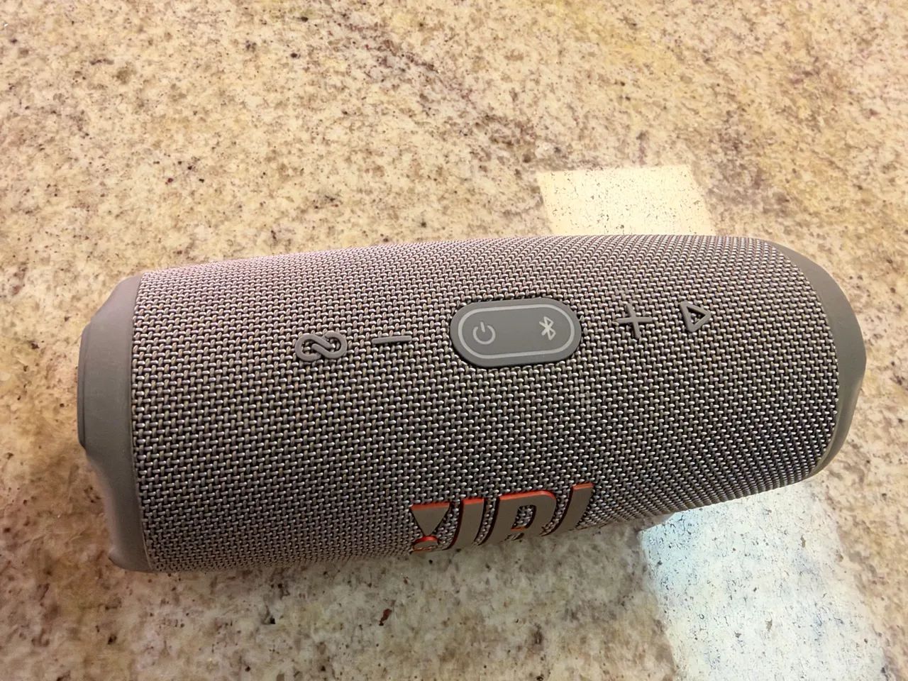 Vendi JBL charge 5 cinza  - Foto 3