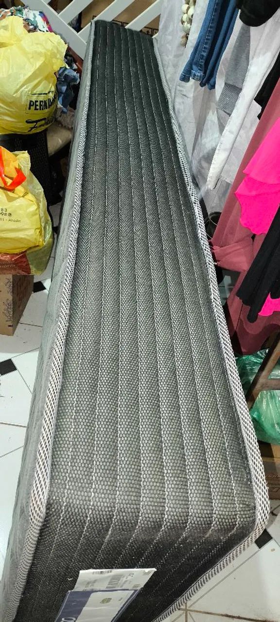 Cama Box solteiro Ortobom com base, semi nova.. Valor: 990,00 - Foto 3