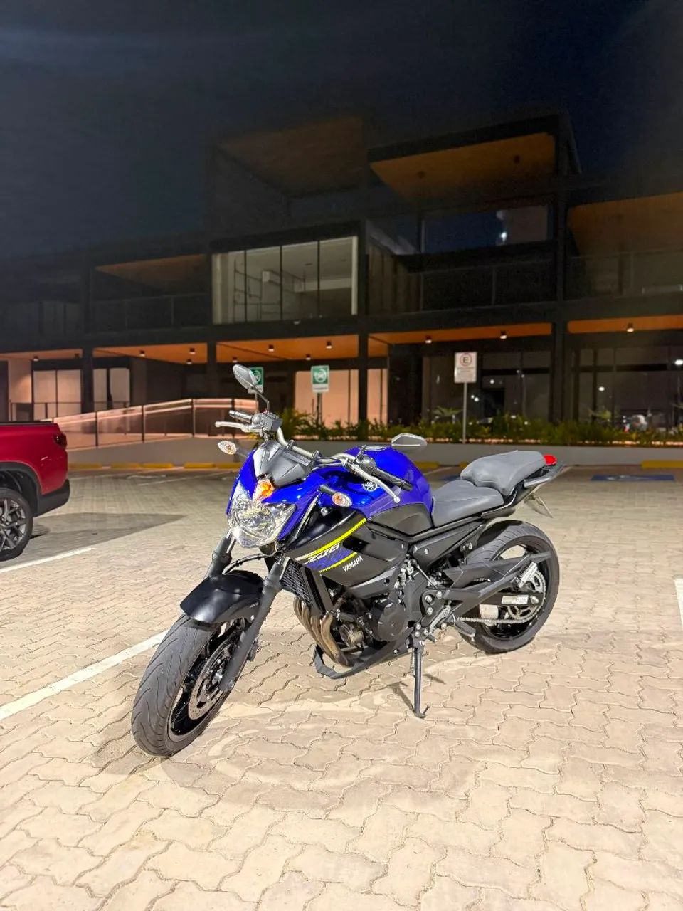 XJ6 2019 - Foto 2