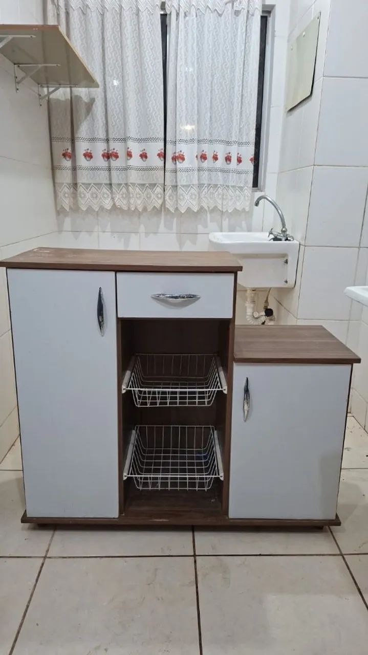 Vendo armario com fruteira 