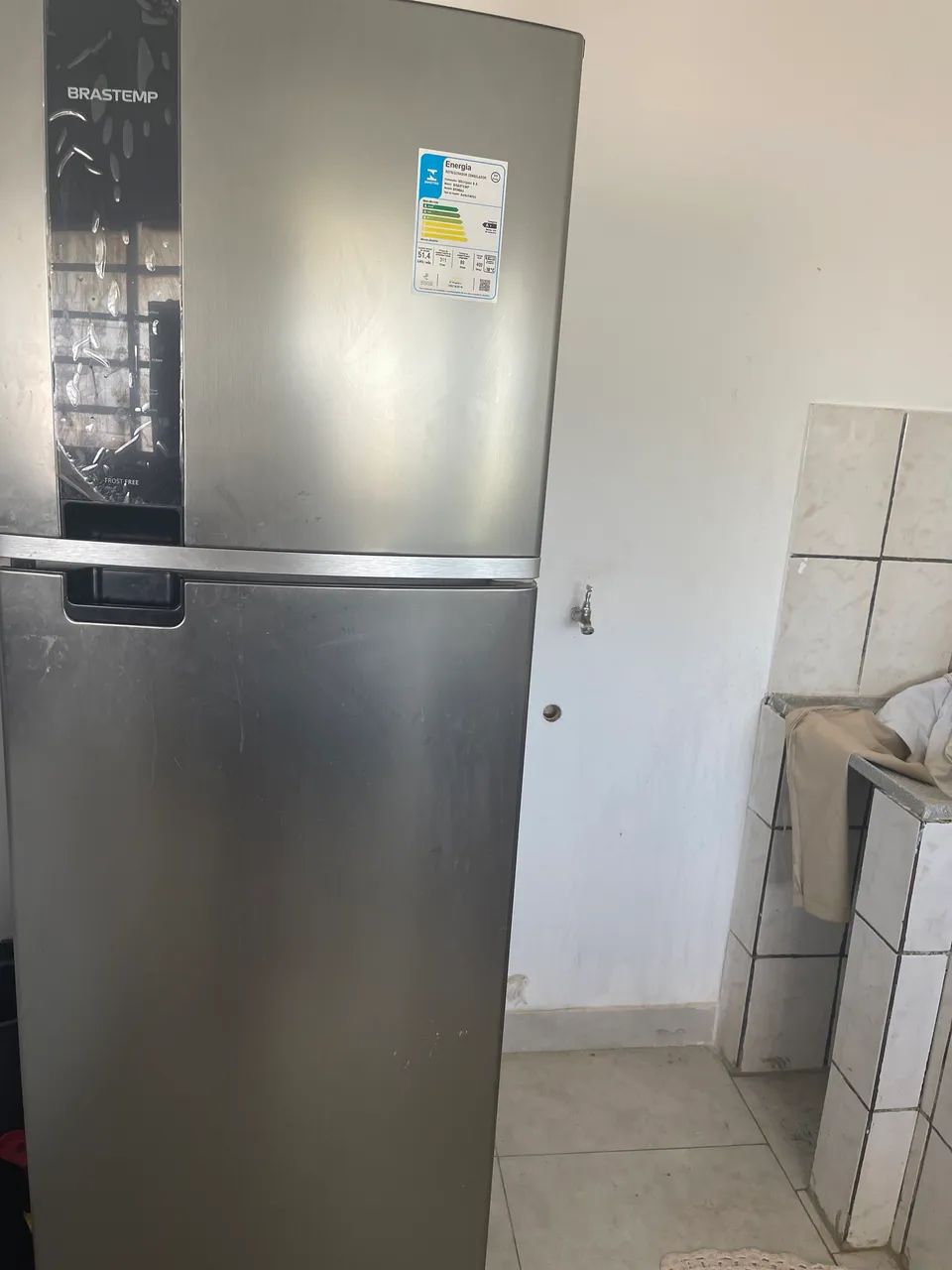 Vende-se geladeira Seminova 