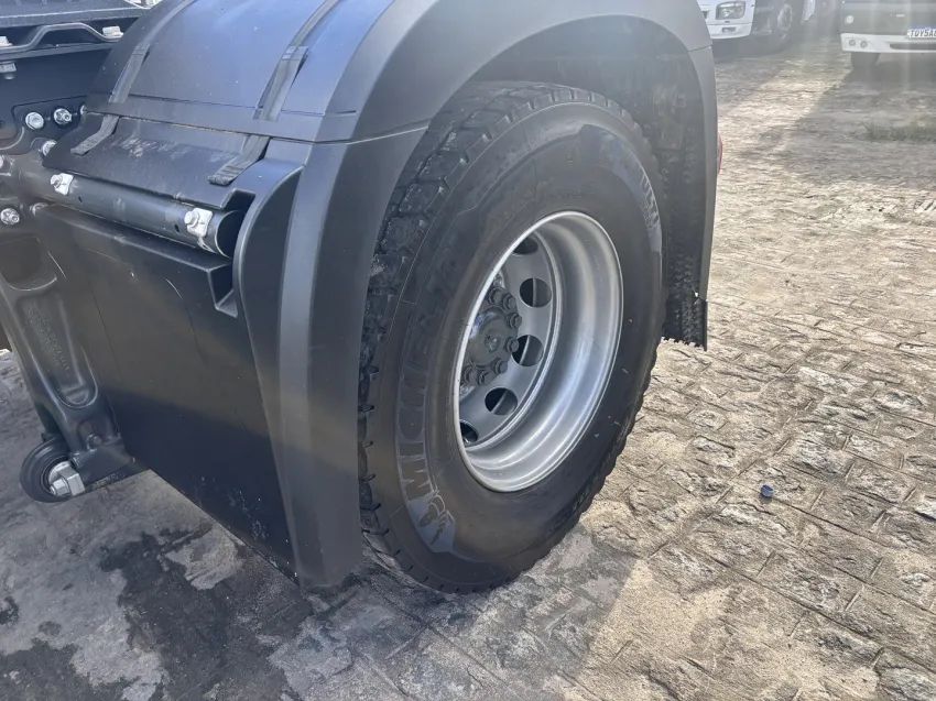 Mercedes-Benz Atego 1933 330 2024/2025 Caminhão Usado Seminovo. - Foto 9