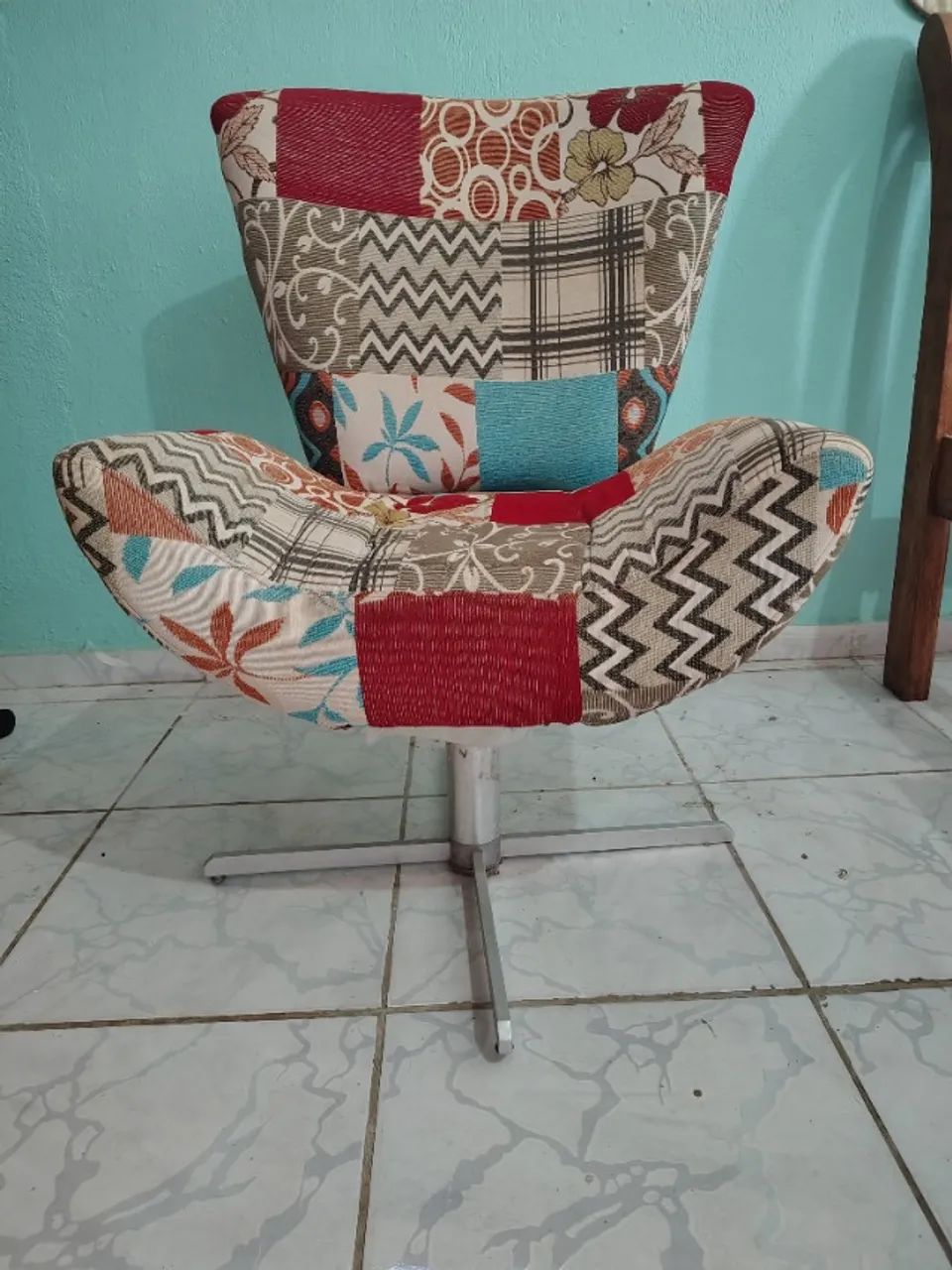 Poltrona colorida, em Ótimo estado de conservação. - Foto 2