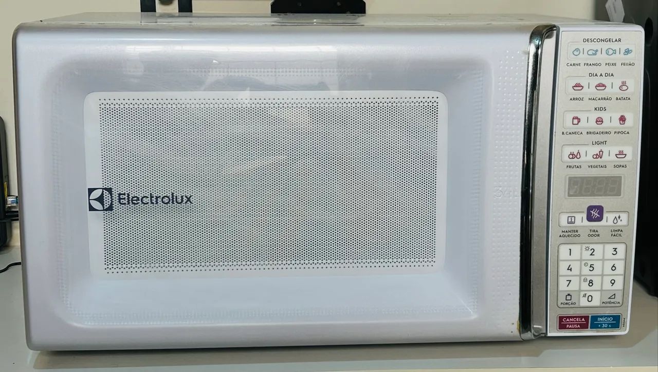 Vendo Microondas Electrolux 34L branco em perfeito funcionamento 