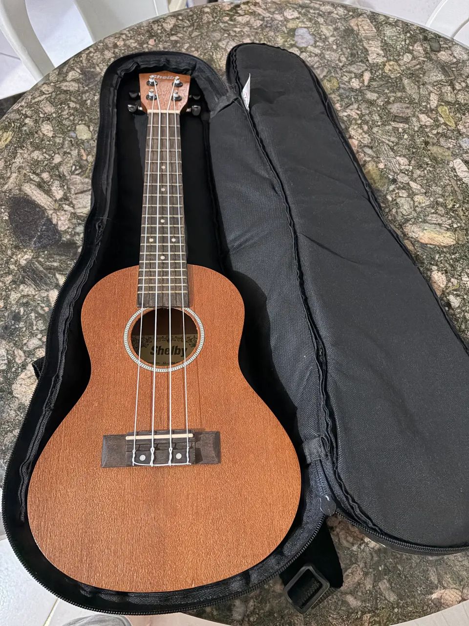 Ukulele  - Foto 2